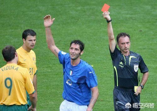 黄健翔解说06年世界杯意大利赢澳大利亚的比赛时那么激动？